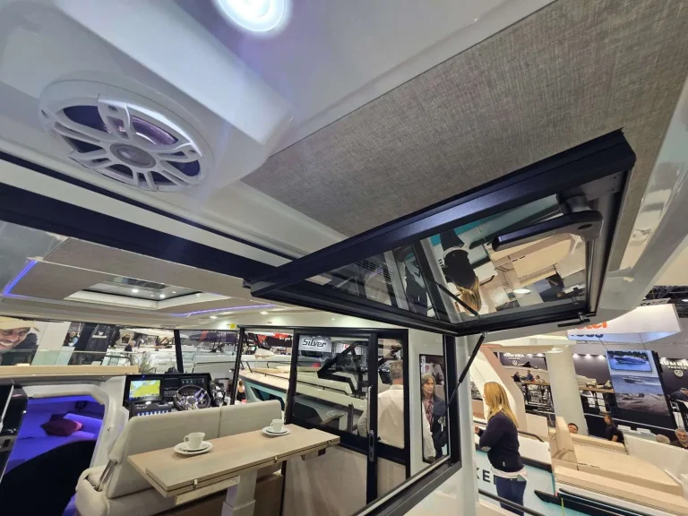 Quarken 35 Cabin kabina