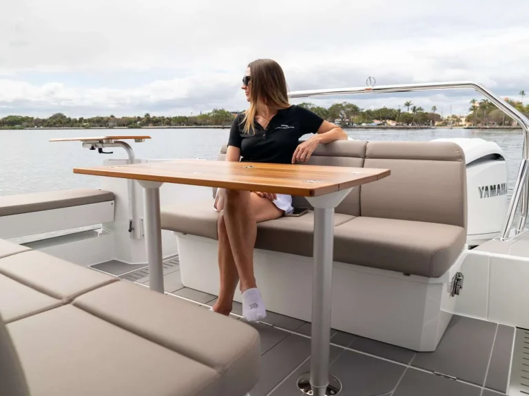 Quarken 35 Cabin oblazinjenje